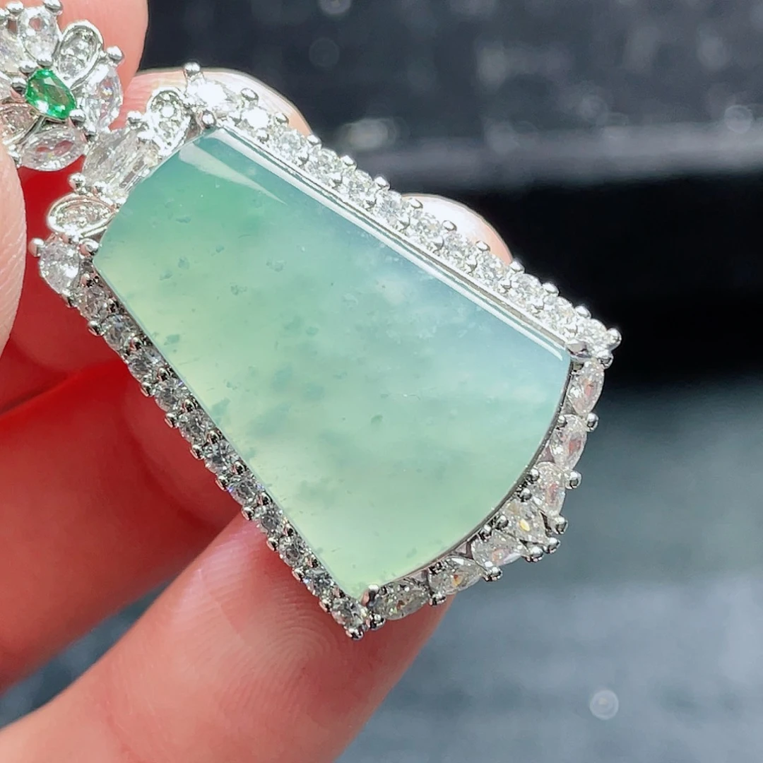 翡翠颈饰未镶嵌303，