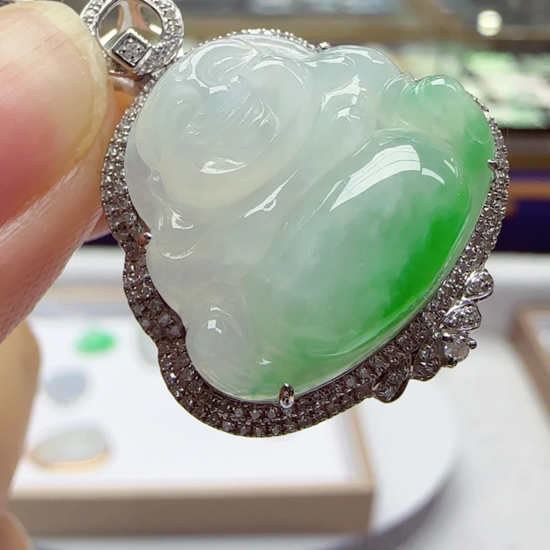 颈饰18K金镶嵌翡翠佛