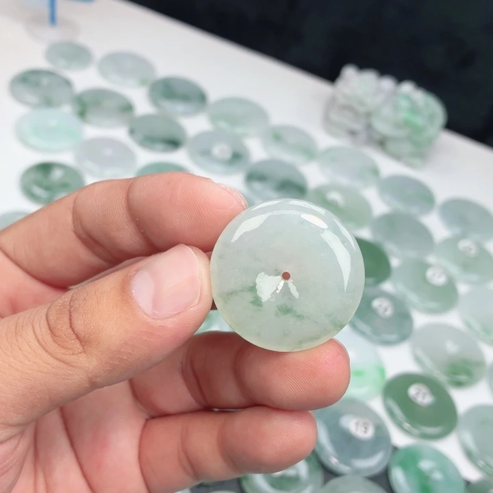 翡翠未镶嵌颈饰缅甸天然A货翡翠31.3-6.4