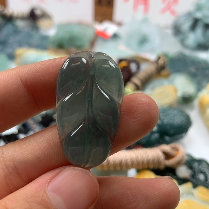 翡翠颈饰未镶嵌保真天然A货翡翠