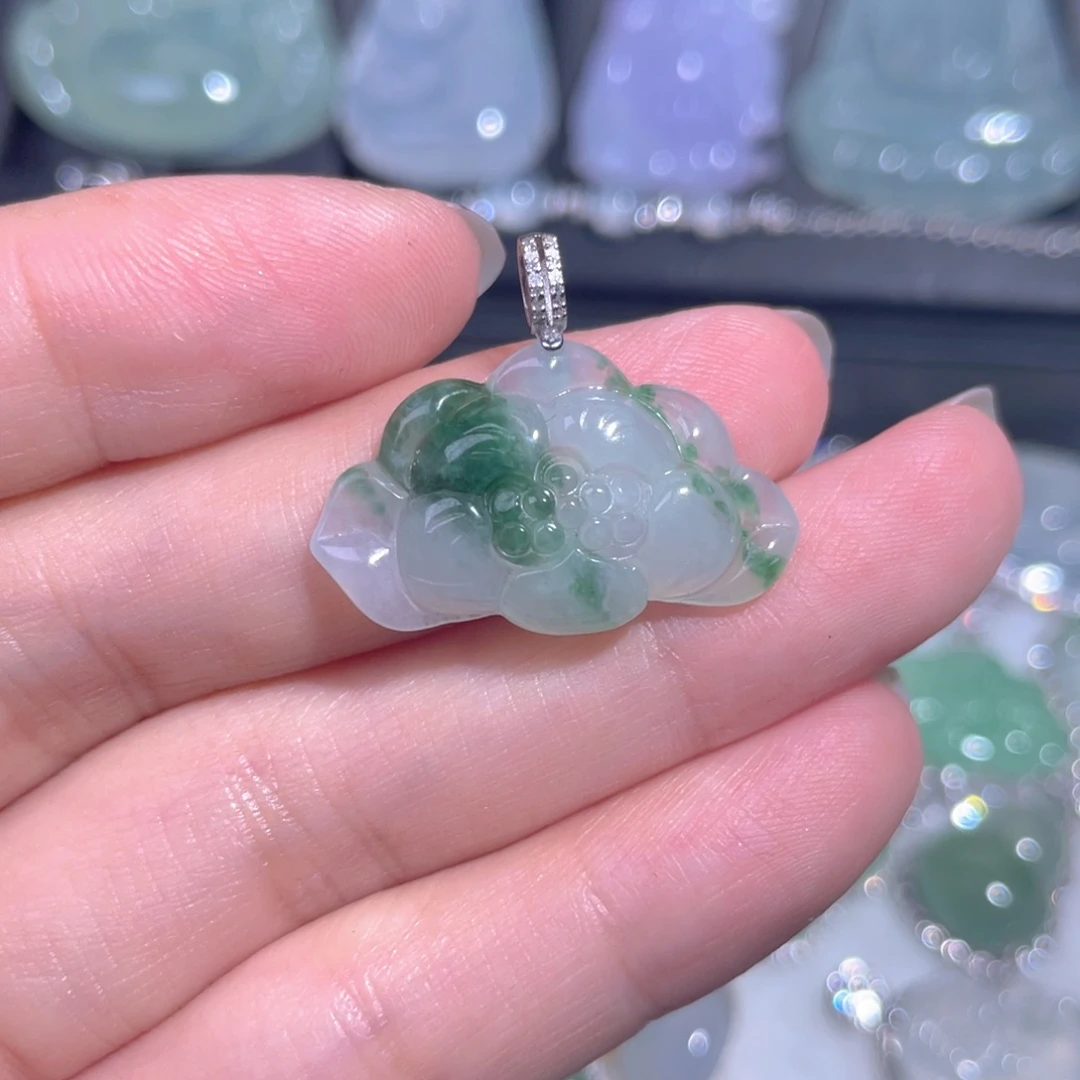 颈饰18K金镶嵌翡翠翡翠