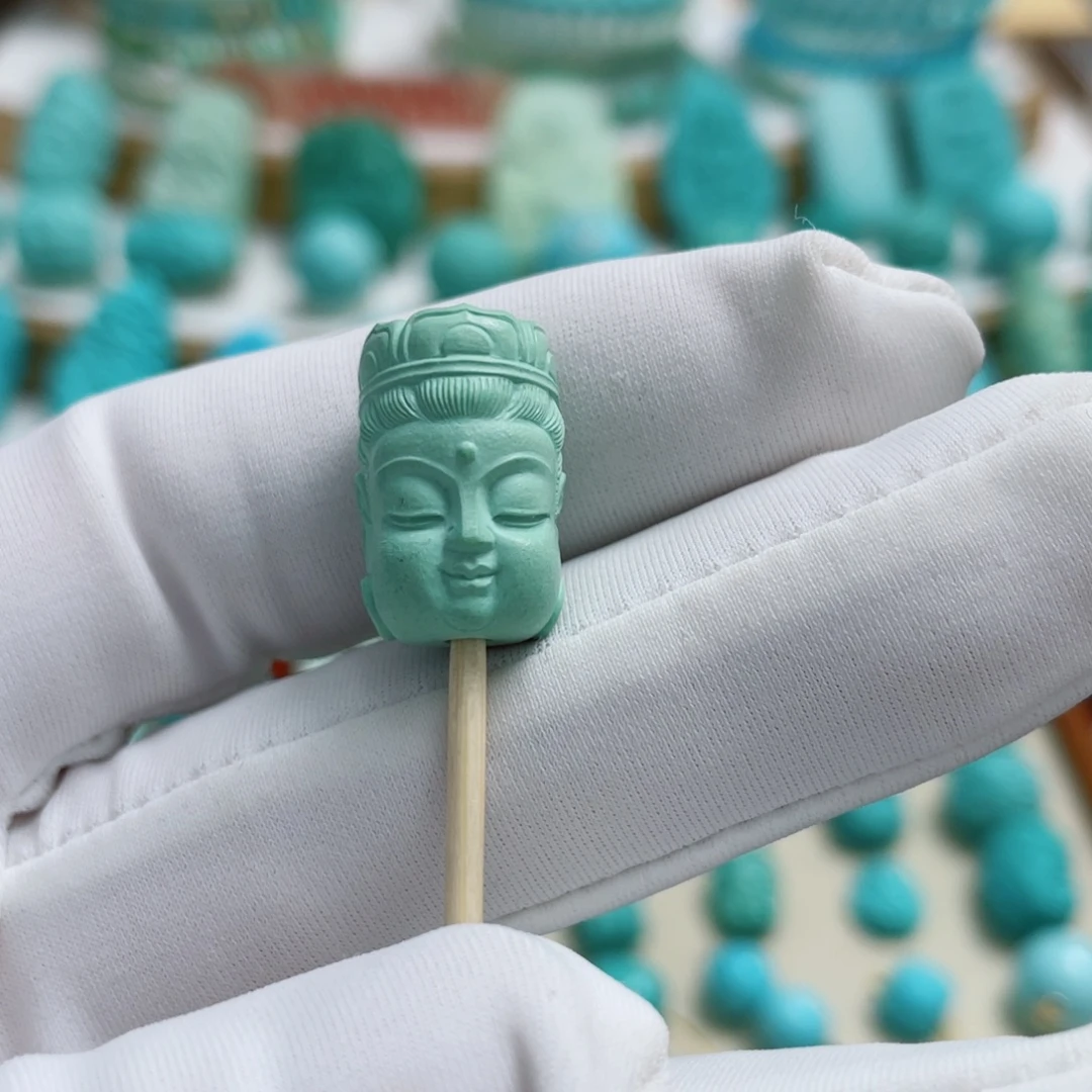 绿松石未镶嵌珠宝奇石