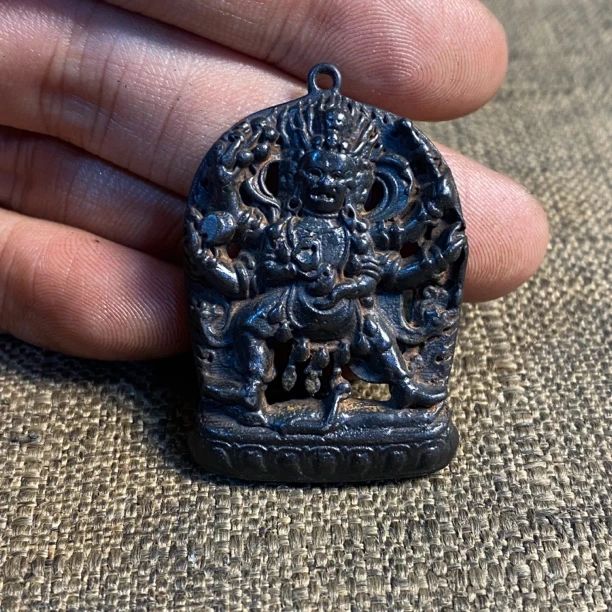 天铁老胎六臂玛哈嘎拉大黑天挂牌