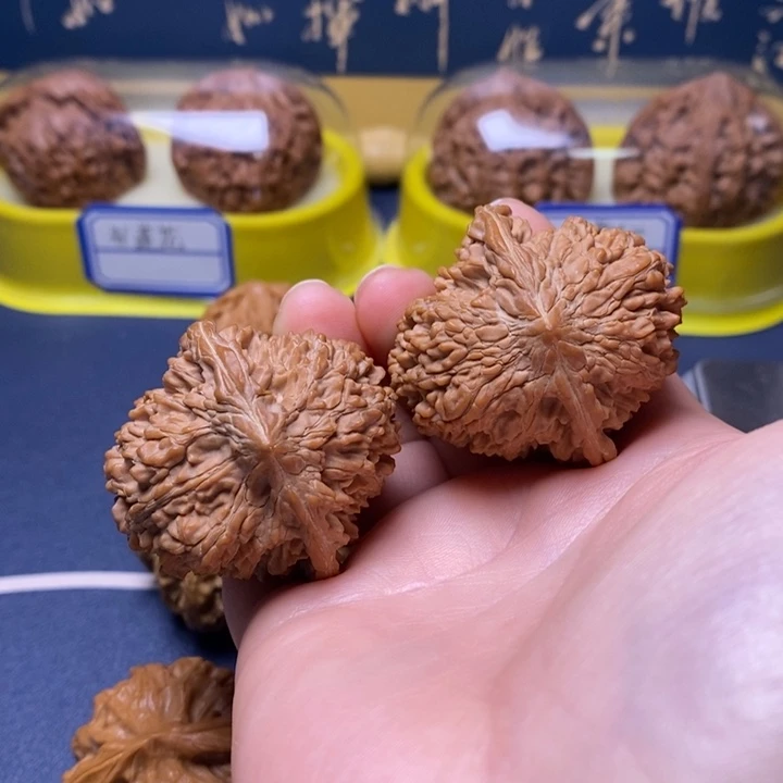 文玩核桃把件满天星