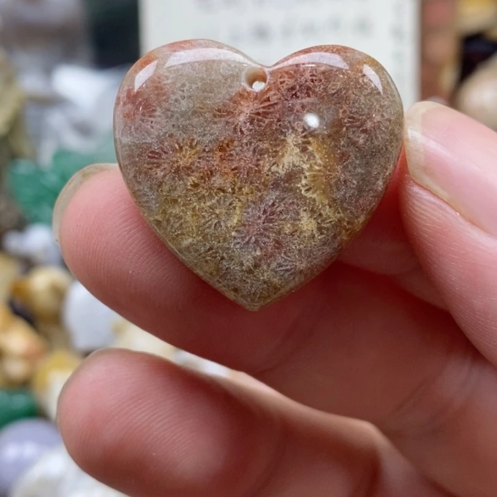 硅化珊瑚（珊瑚玉）未镶嵌颈饰小吊坠