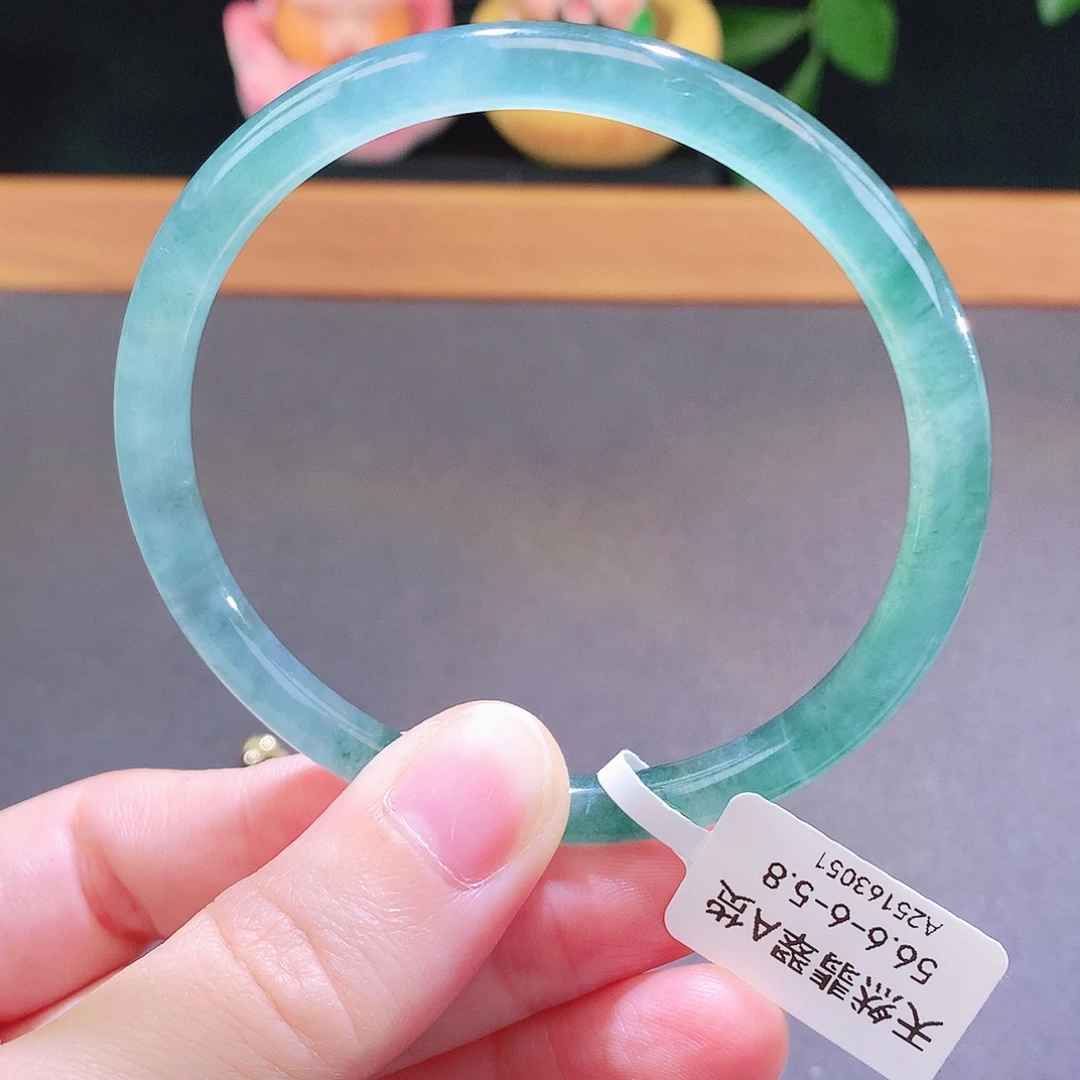 翡翠未镶嵌手镯天然翡翠