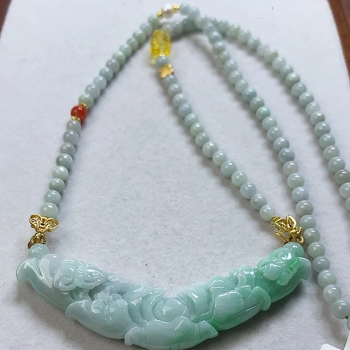 翡翠颈饰未镶嵌吊坠