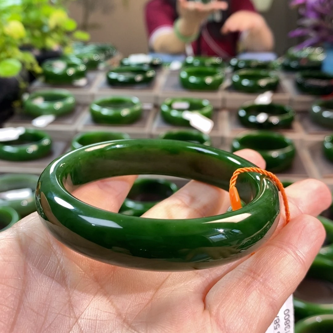 和田玉（碧玉）手镯未镶嵌