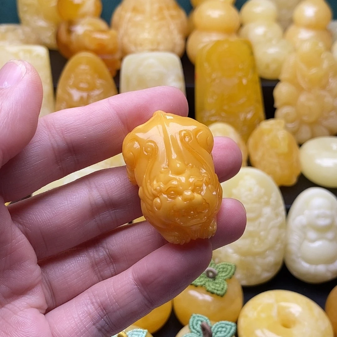 琥珀颈饰未镶嵌琥珀蜜蜡吊坠