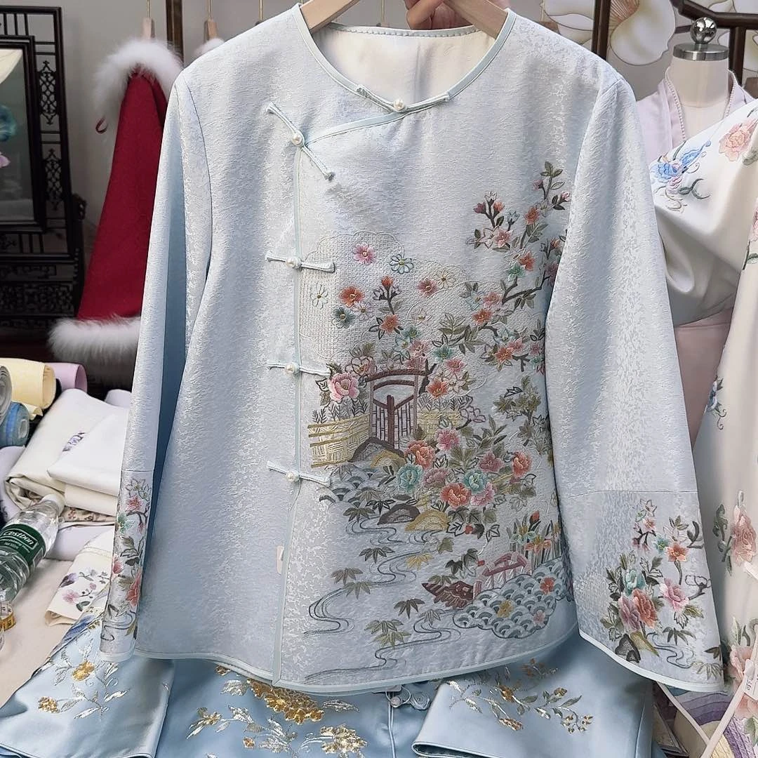 2.真丝苏绣四季款外套