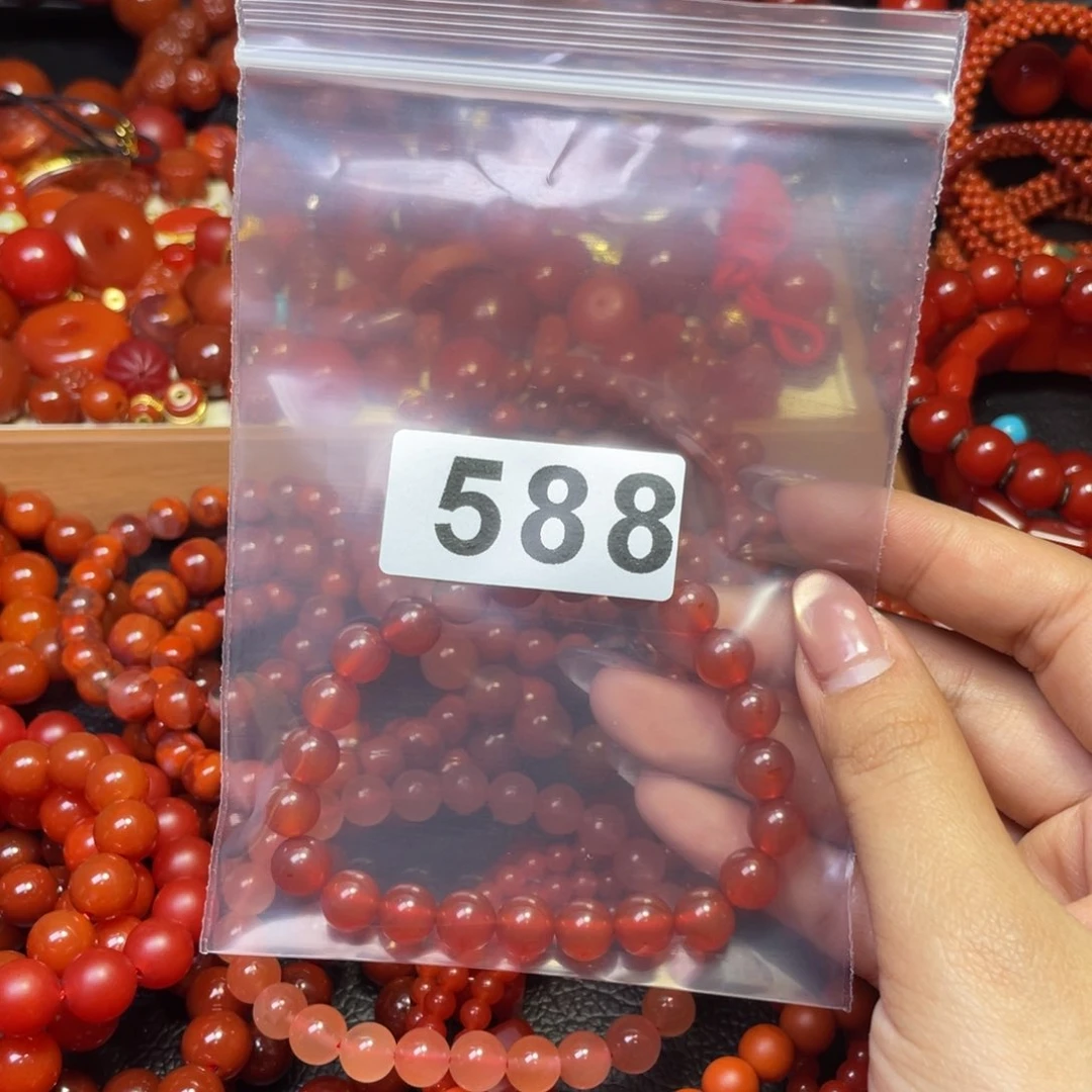 南红玛瑙手串未镶嵌布***?