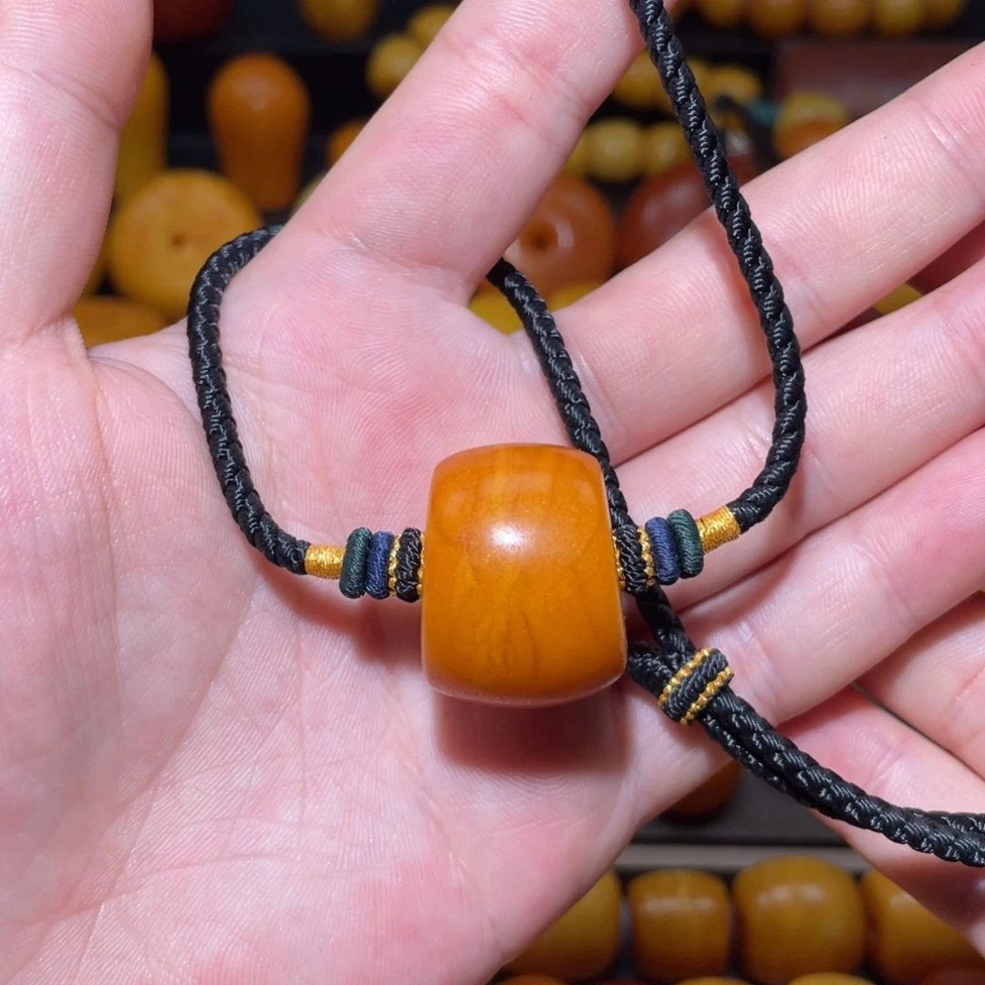 琥珀未镶嵌裸石马蹄