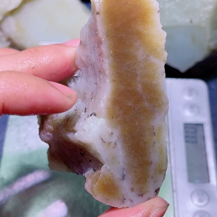 和田玉（糖玉）未镶嵌珠宝半成品