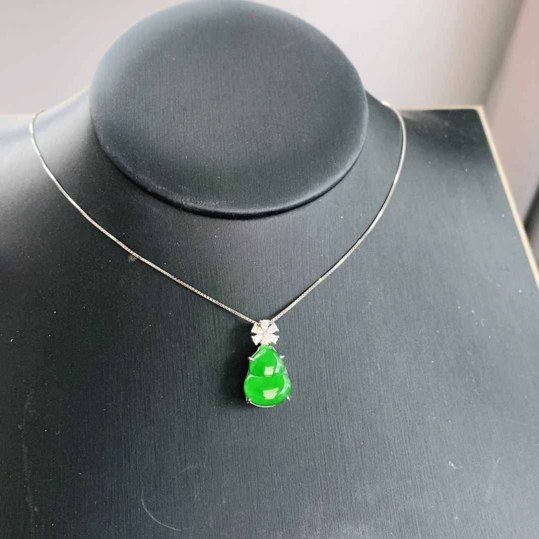 翡翠银S925镶嵌颈饰多样性
