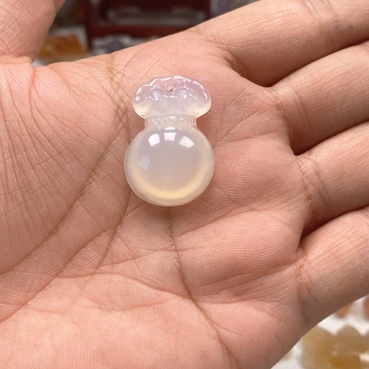 未镶嵌颈饰玛瑙/玉髓