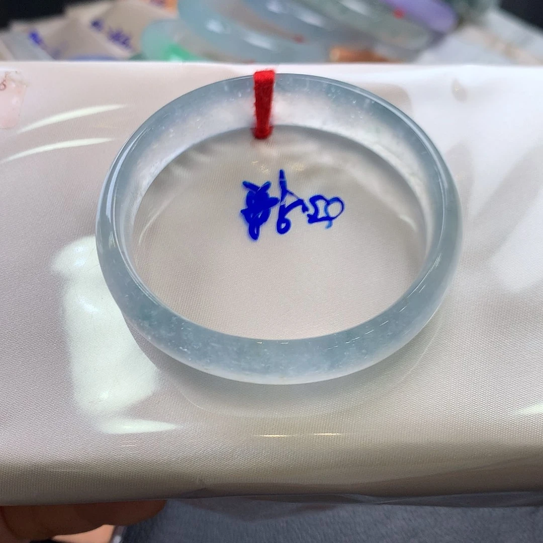 翡翠未镶嵌手镯（贵妃镯）79号玻璃 冰冰同款