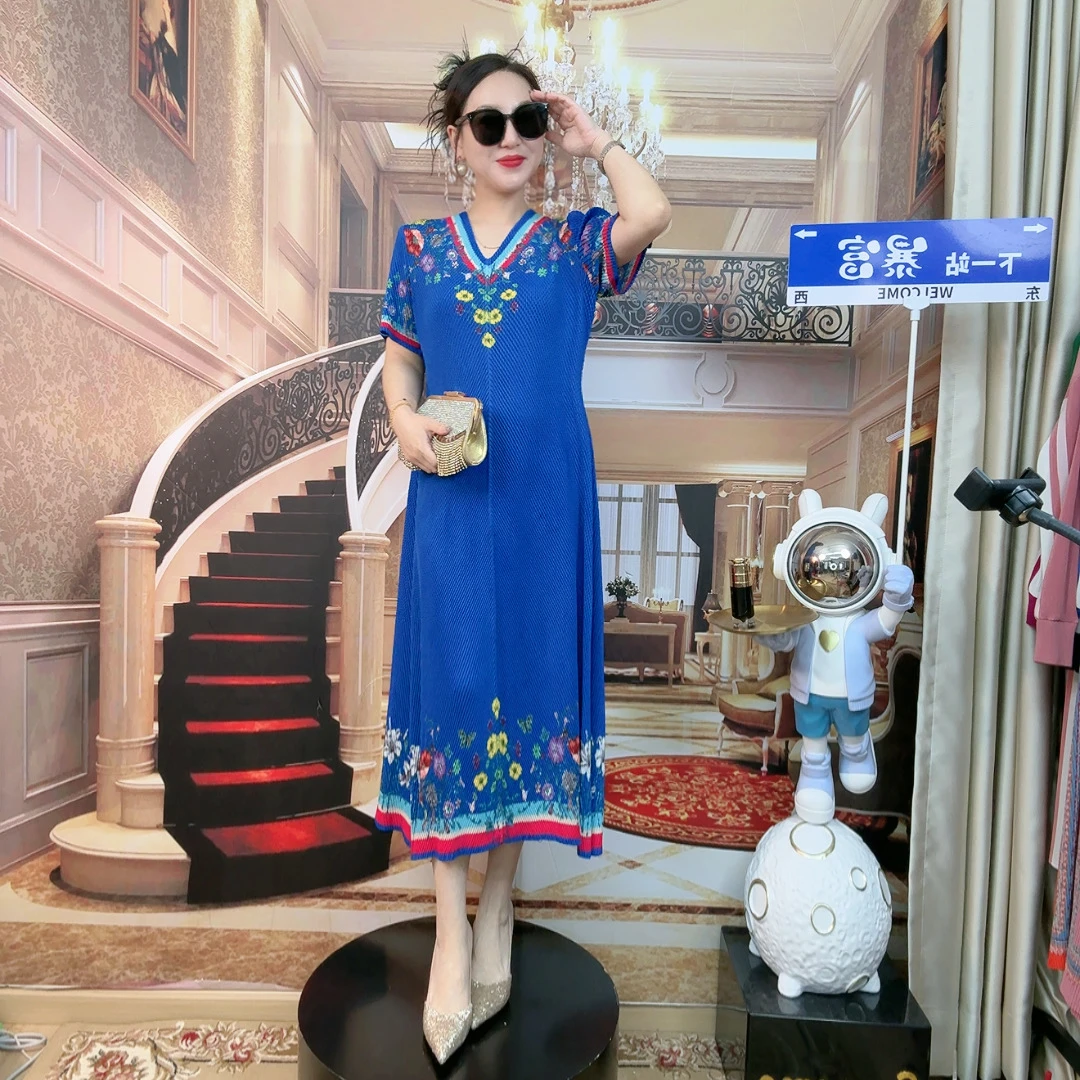 新款三宅褶皱3D印染V领半袖超薄加长款连衣裙