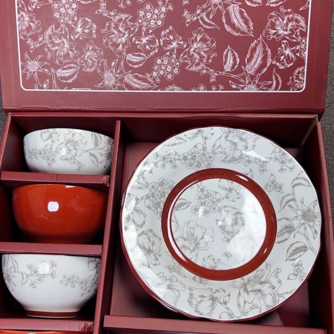 白瓷玫瑰假日十件套红包