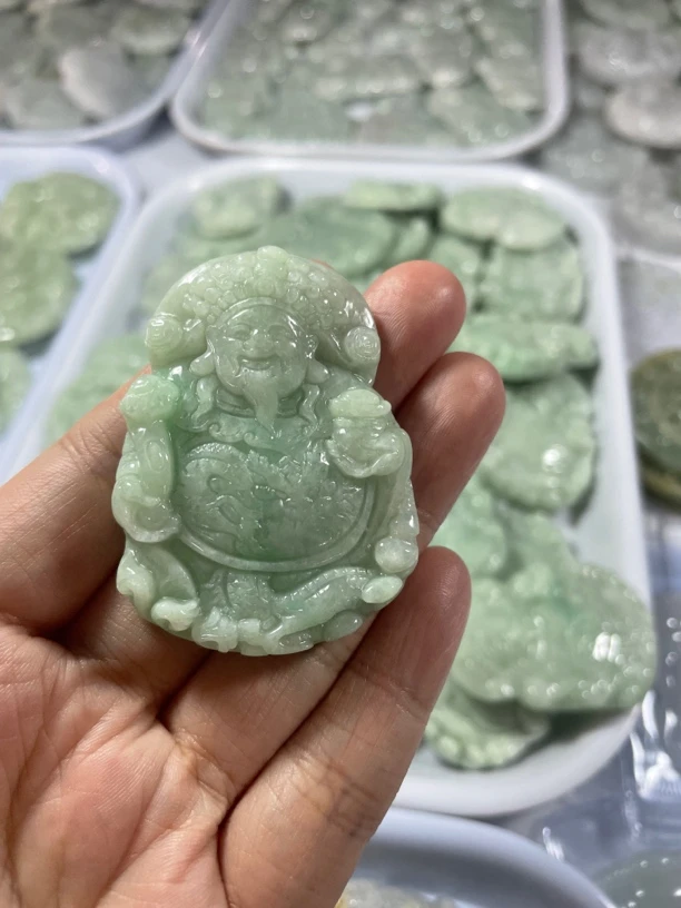 天然翡翠A货财神多样性发其一