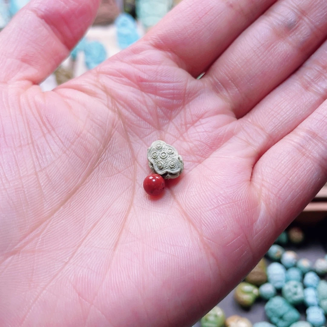 未镶嵌配饰南红玛瑙