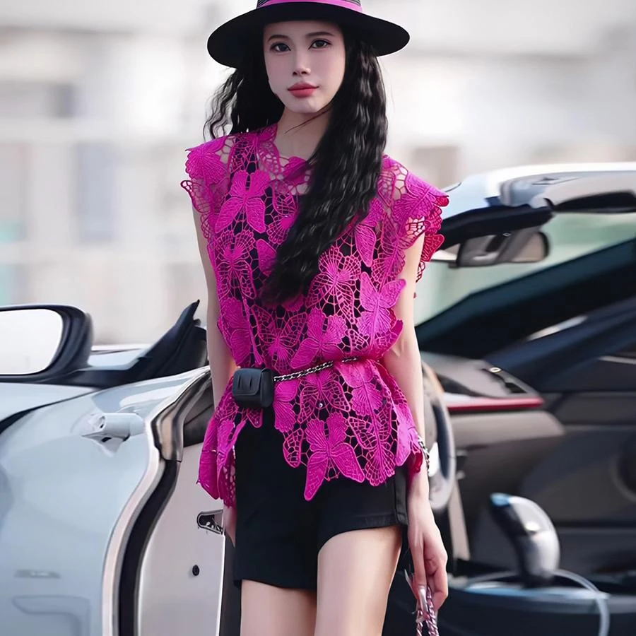 已到货！夏季时尚气质复古轻奢高级感蝴蝶镂空无袖圆领背心马甲女