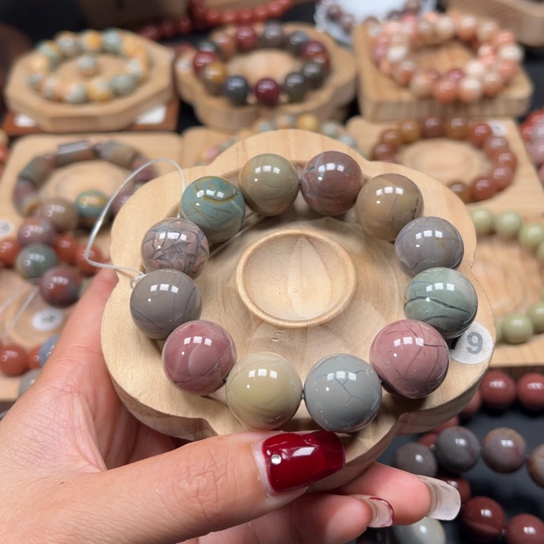 鱼***鹰石英质玉未镶嵌手链63