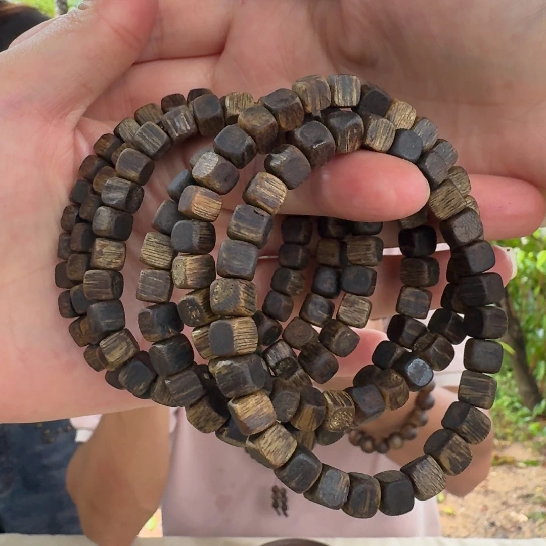 沉香手串绿奇楠沉香单圈约0.6多样性发一条