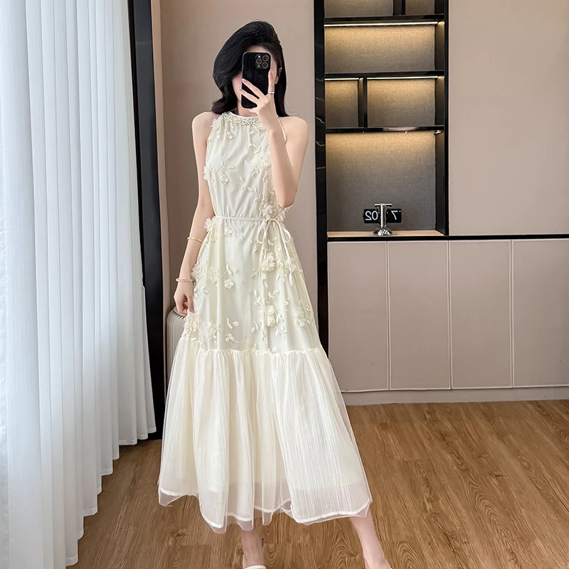 7245小夕时尚重工刺绣蕾丝无袖连衣裙女2025年春季纯欲风气质长裙