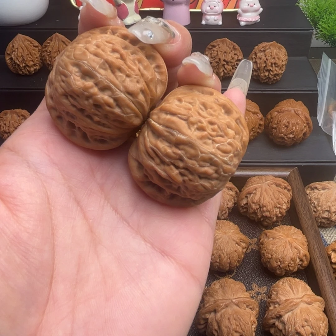 黄***皓文玩核桃吊坠铁锤