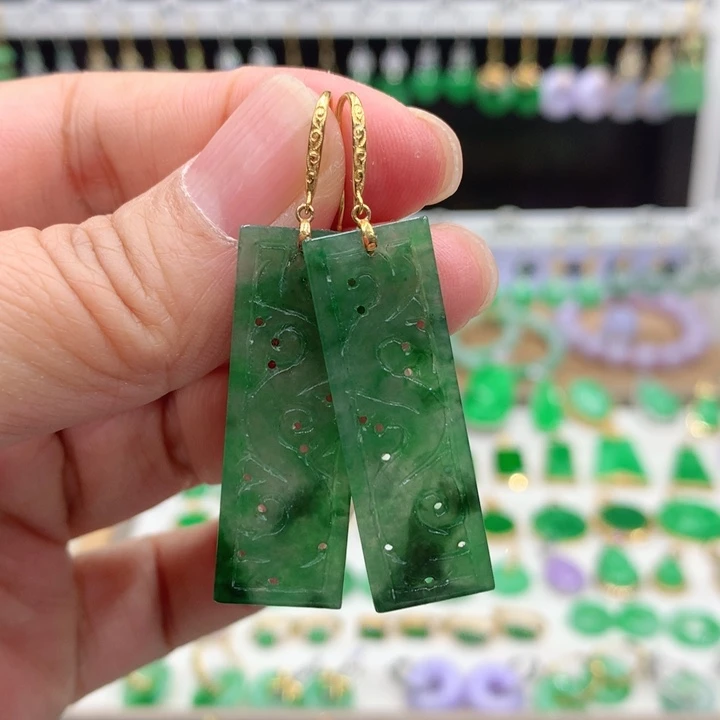 翡翠18K金镶嵌耳饰