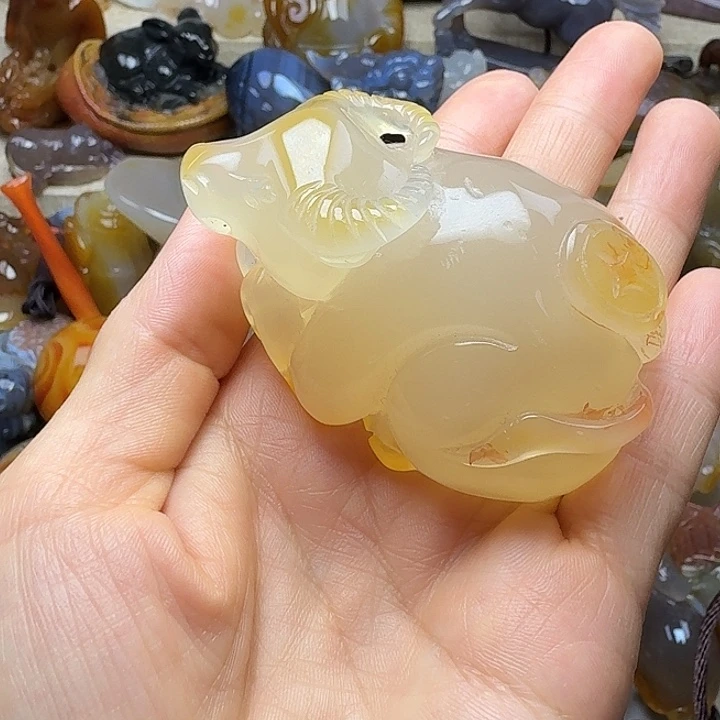 灿***F玛瑙/玉髓未镶嵌饰品