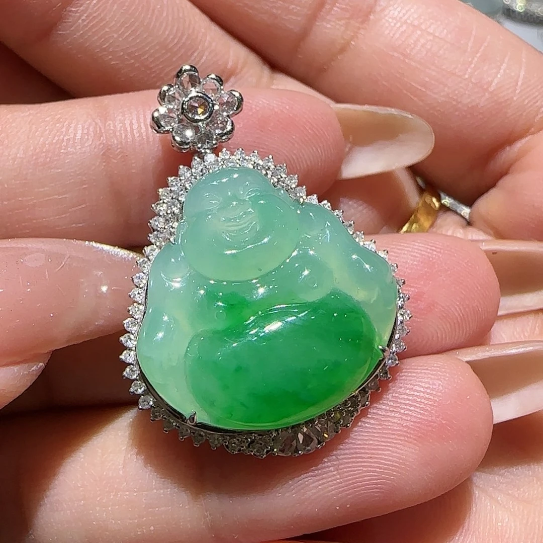 【闪购商品】颈饰18K金镶嵌翡翠天然