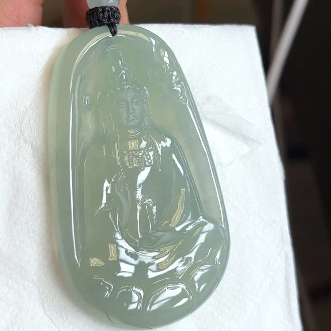 翡翠未镶嵌颈饰素衣