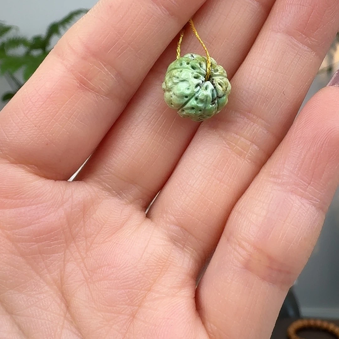 绿松石未镶嵌挂件