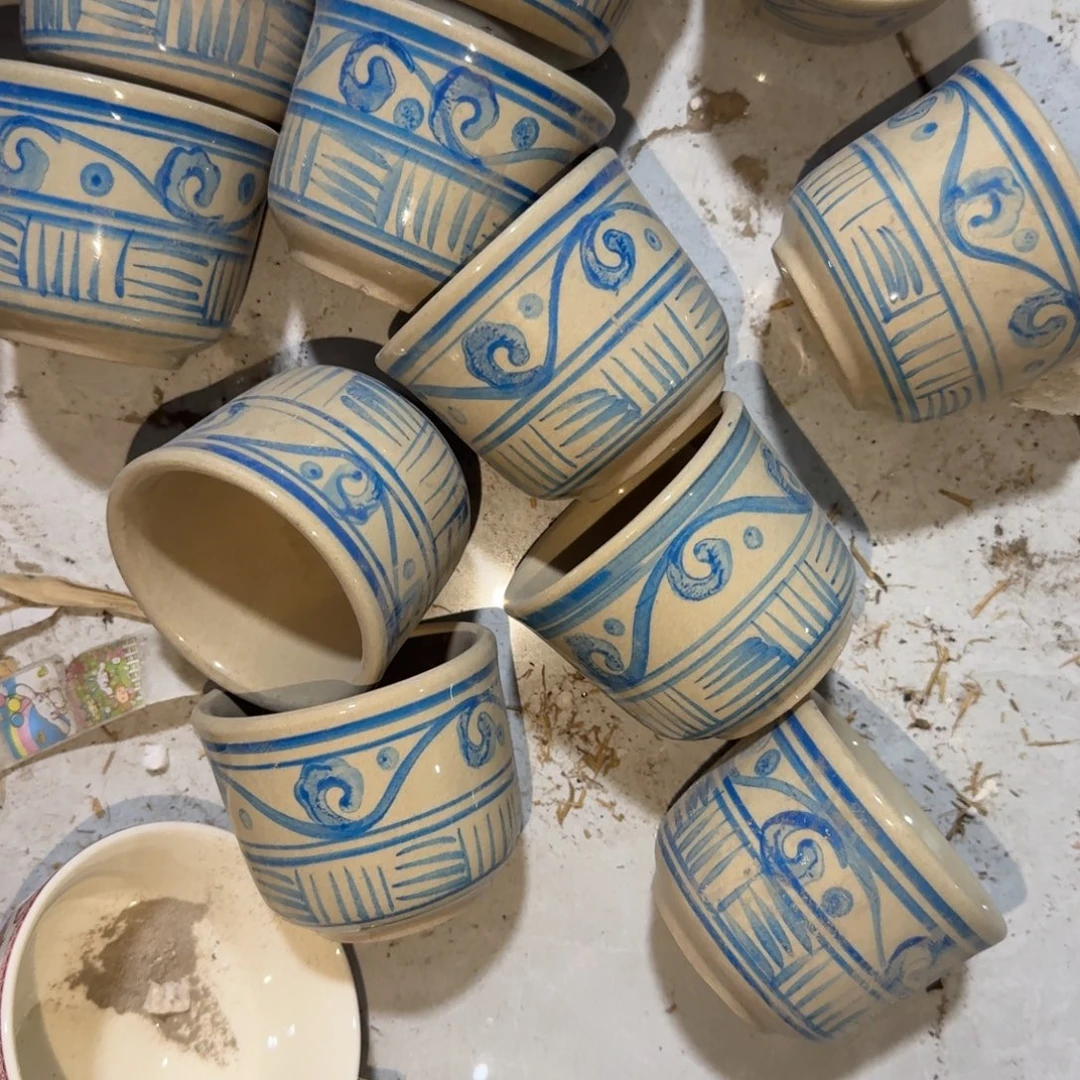 心***善茶盏我们就像两面国旗照得