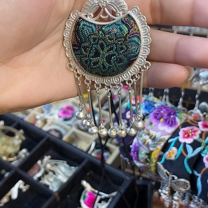 三醋酯纤维项链吊坠