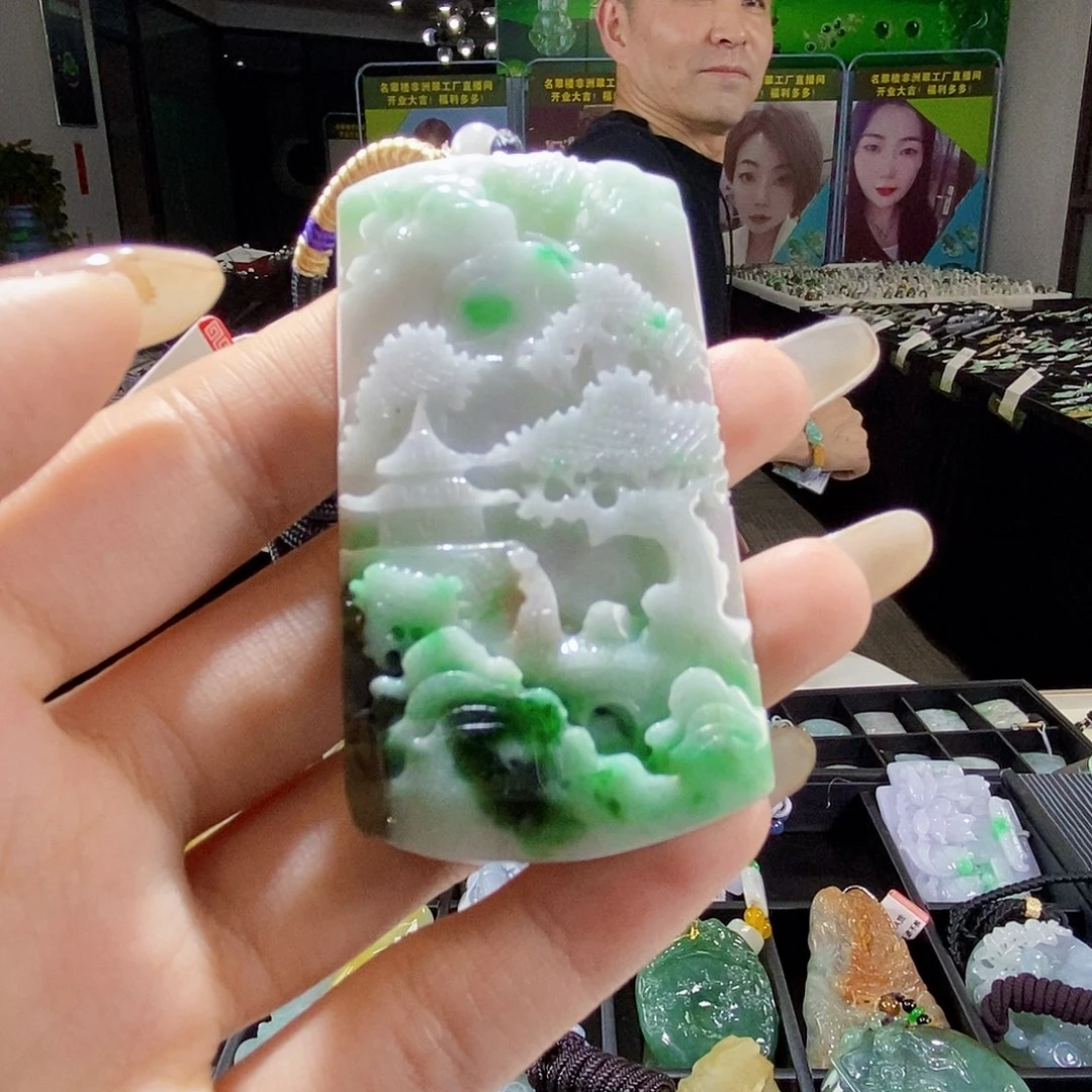 颈饰未镶嵌翡翠翡翠