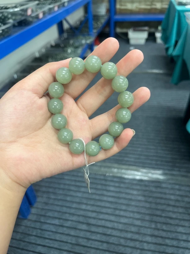 A114 纯天然新疆和田玉浅蓝卡 14