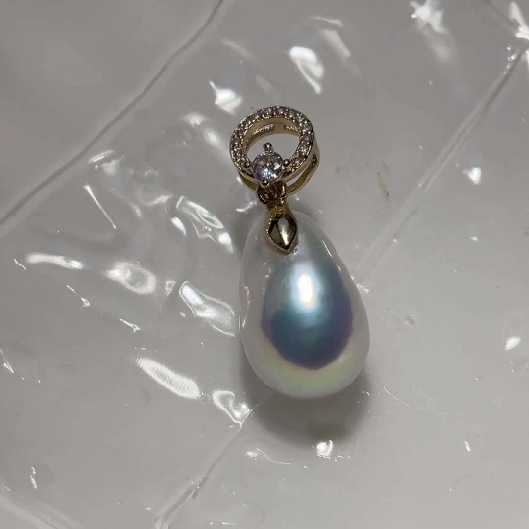 淡水珍珠合金颈饰