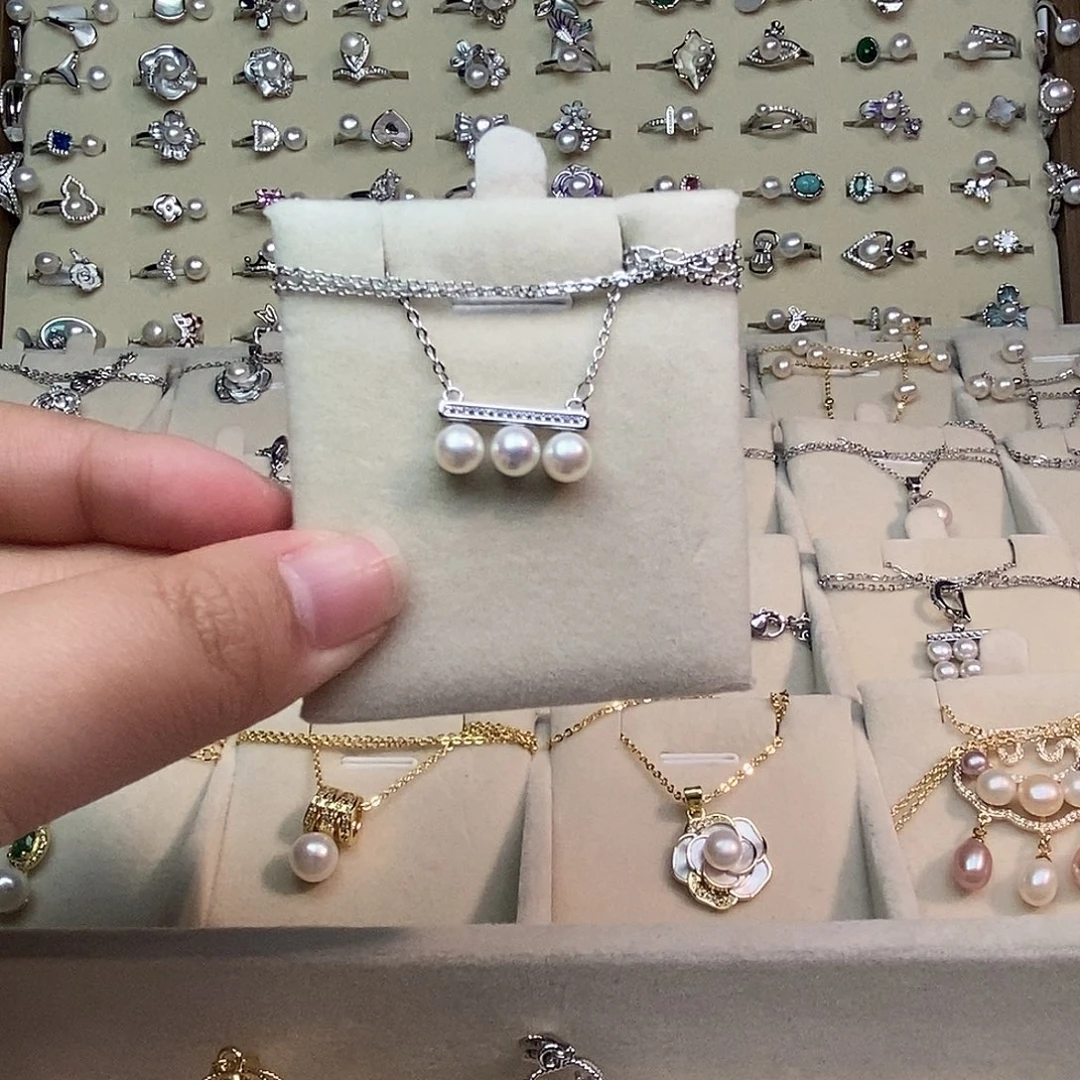 淡水珍珠银S925镶嵌耳饰