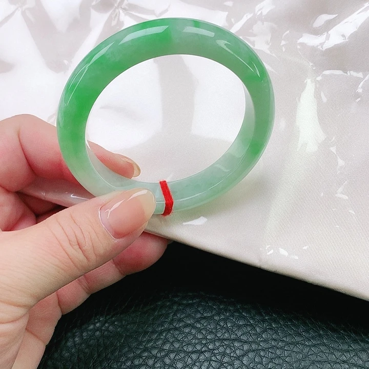 翡翠手镯未镶嵌翡翠219