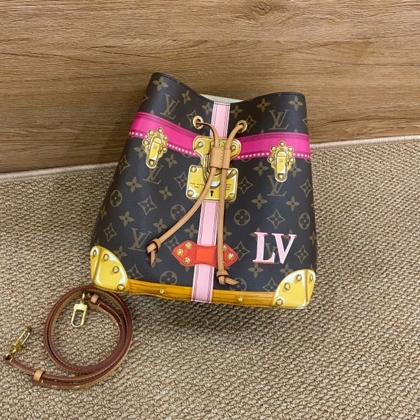95新 LouisVuitton/路易威登 18年限定宫廷手绘水桶包