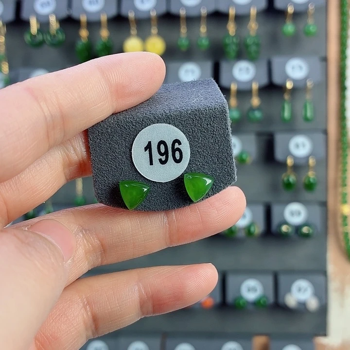 和田玉18K金镶嵌耳饰