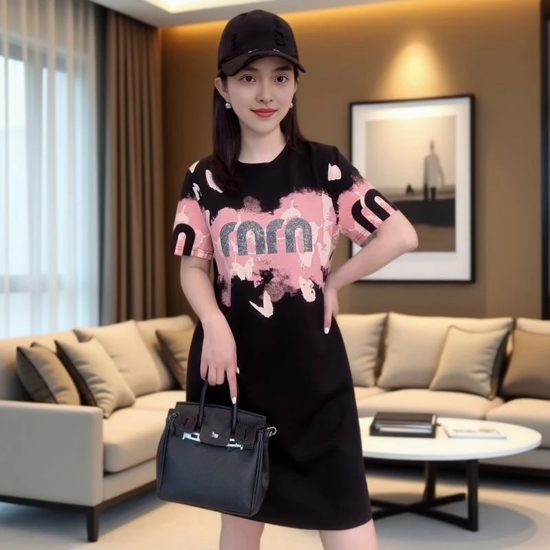 【芒果专属】时尚显瘦宽松印花烫钻字母休闲百搭连衣裙