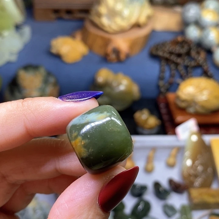 岫岩河磨玉（透闪石质玉）手工单珠未镶嵌