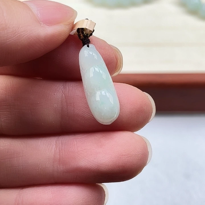 翡翠未镶嵌挂件翡翠