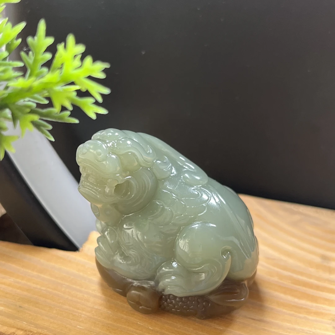 和田玉青黄口双色如意貔貅小把件不可多得的雕工和俏色76g