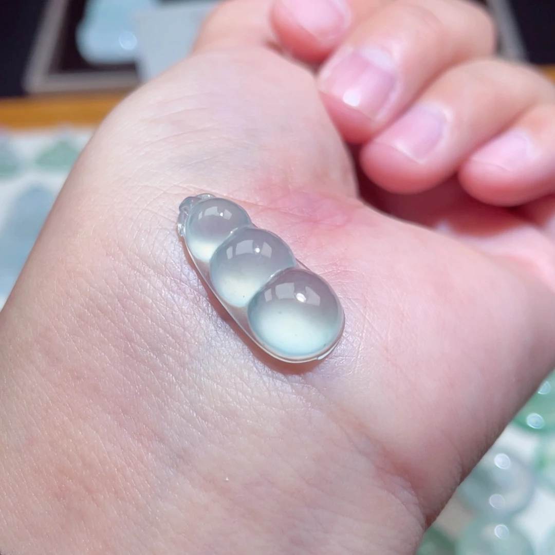 颈饰未镶嵌翡翠福豆