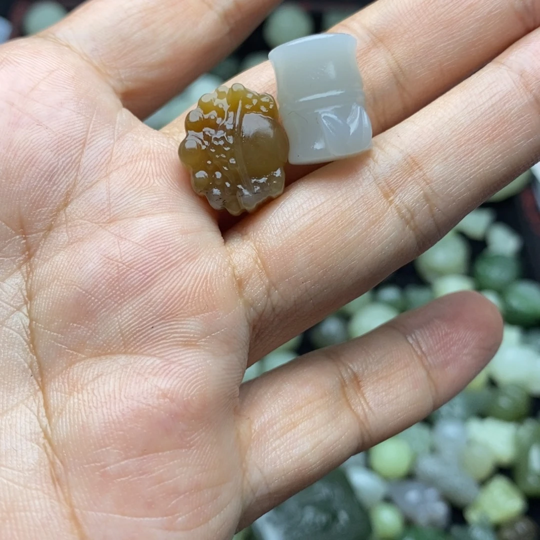 琉***璃颈饰未镶嵌和田玉