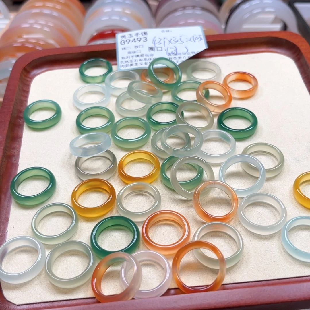 玛瑙/玉髓手镯未镶嵌福*宝9493